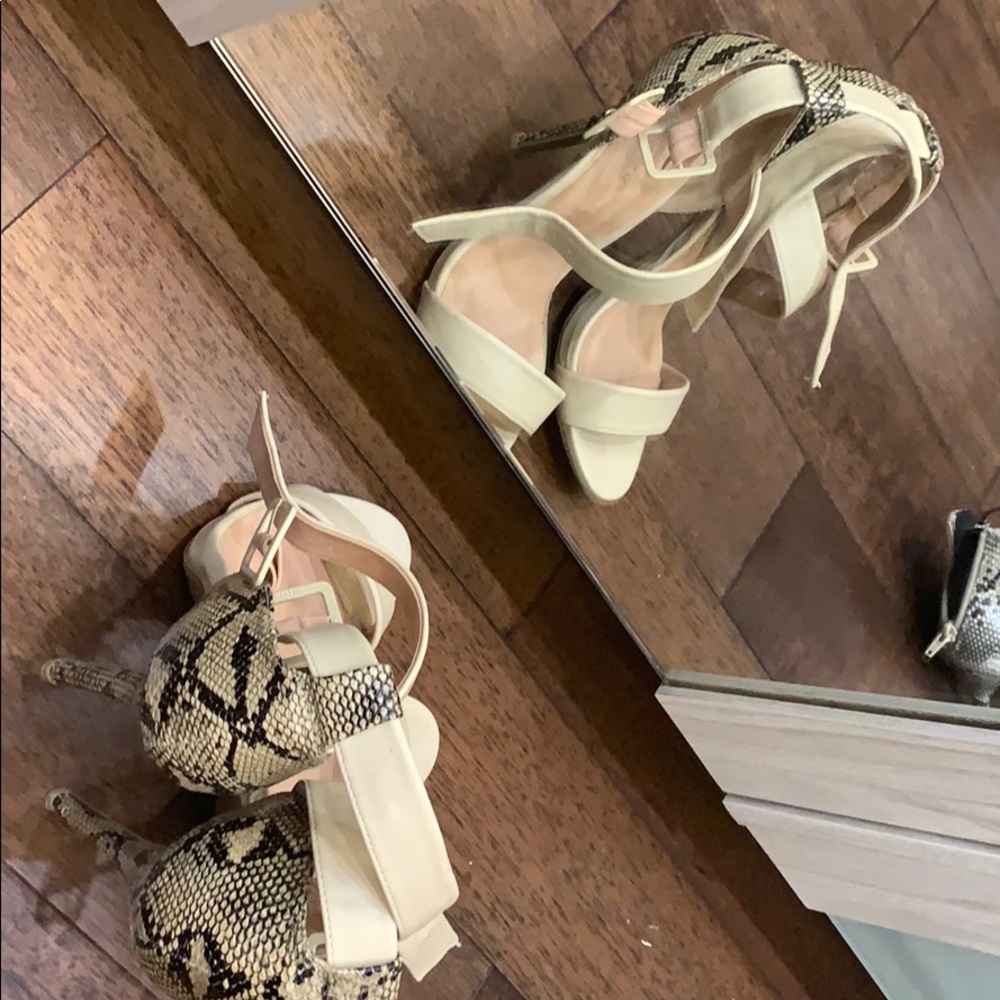 Snake pattern stilettos with 2 secure straps